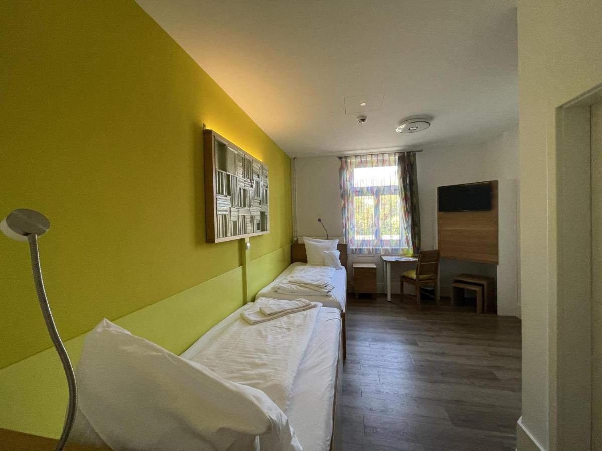 Hotel Bahnhof Balingen Room photo